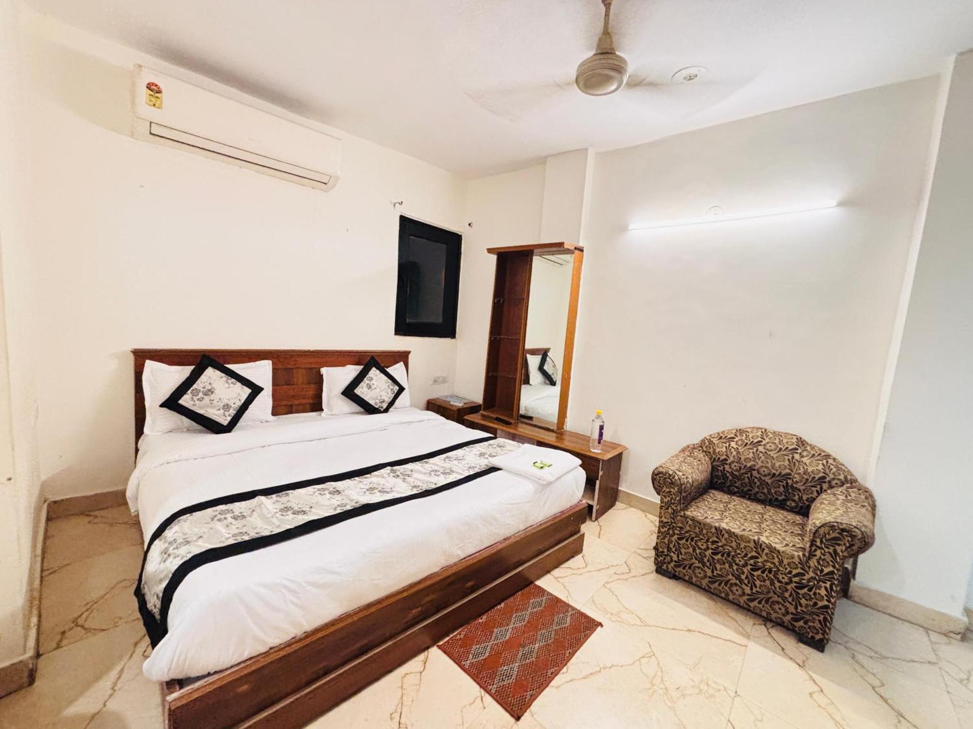 Hauz Khas Villa 新德里 外观 照片