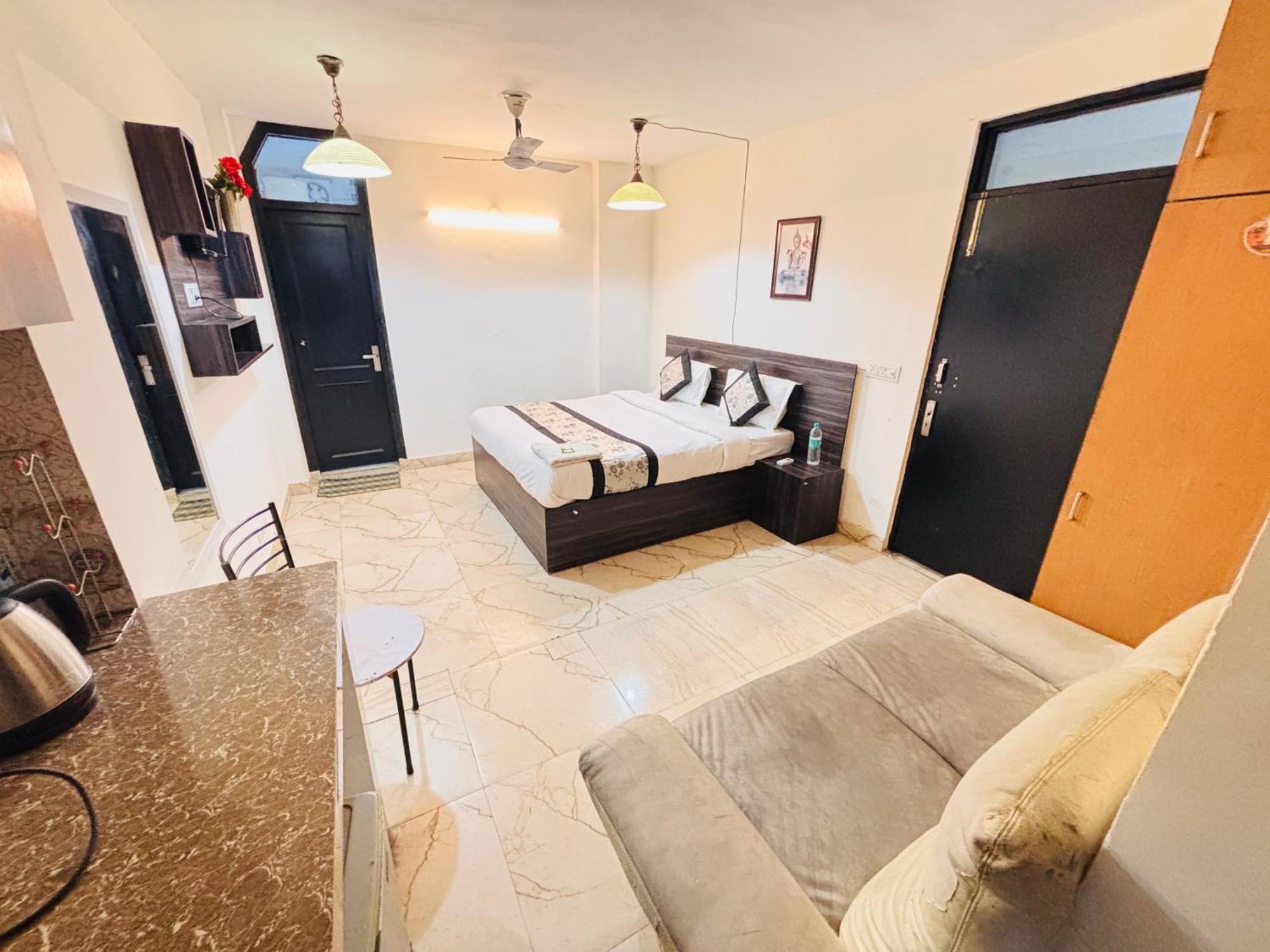 Hauz Khas Villa 新德里 外观 照片