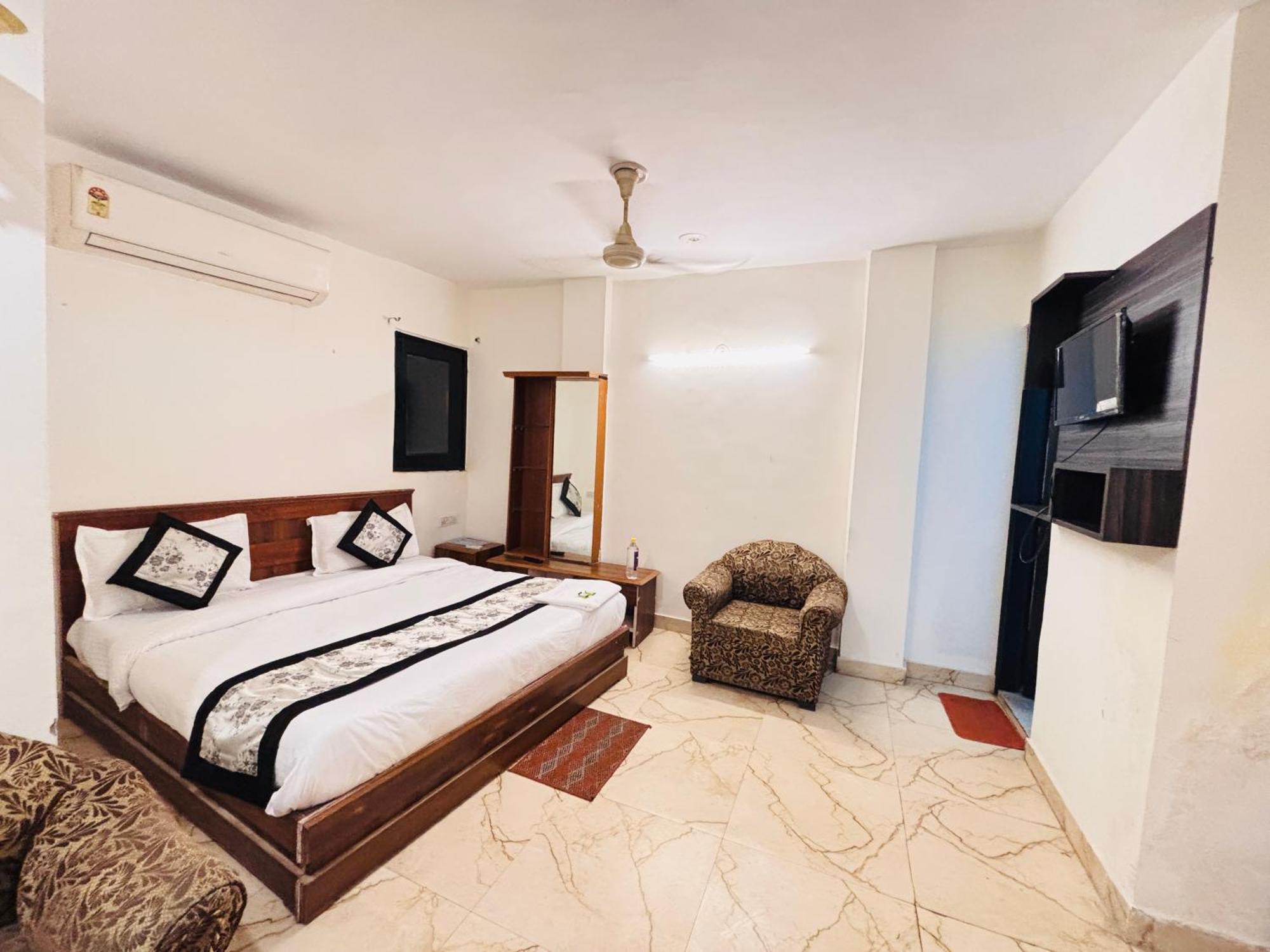 Hauz Khas Villa 新德里 外观 照片